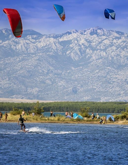 Kitesurf e windsurf nella laguna di Nin