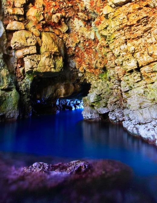 Odysseus cave